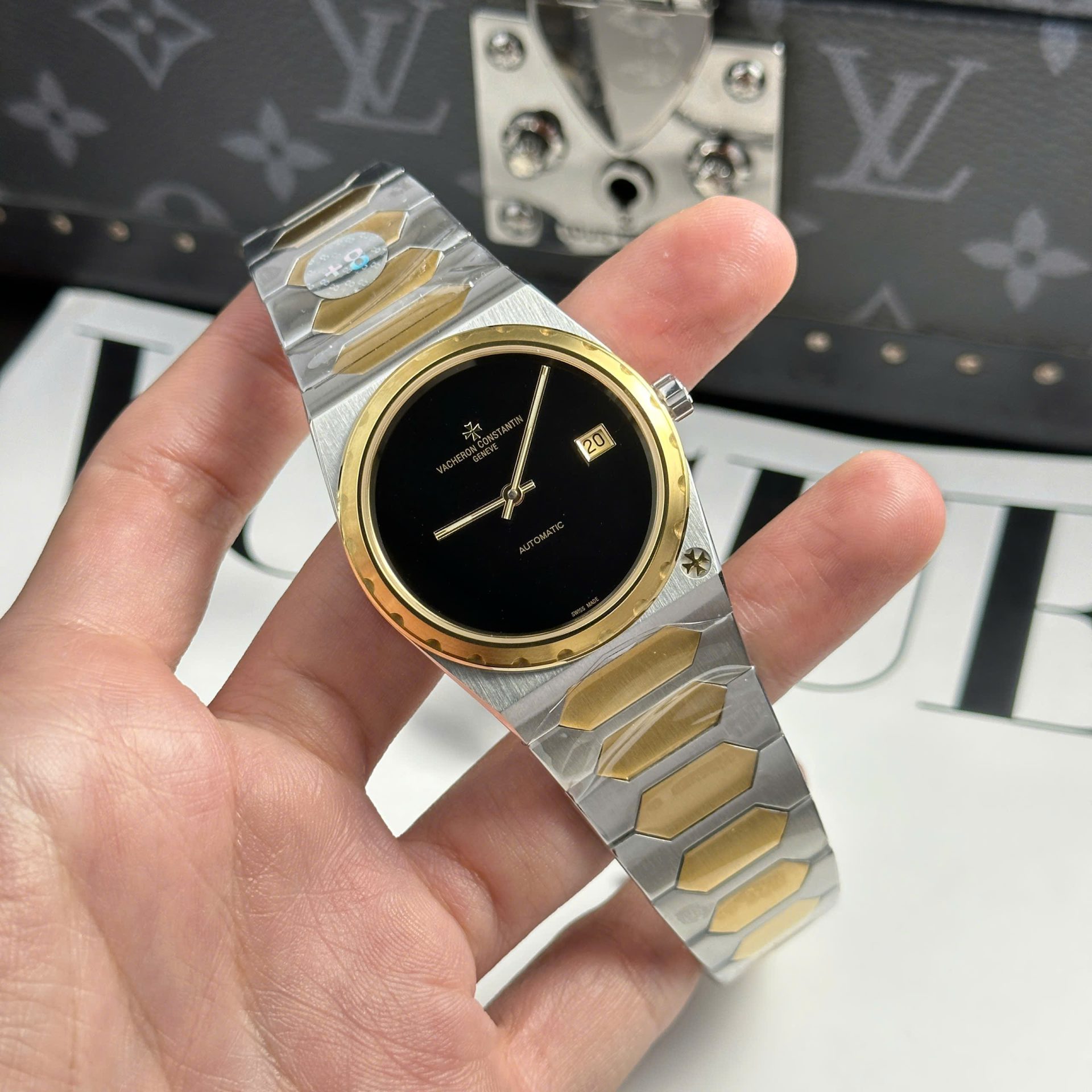 Vacheron Constantin Replica Watch Historiques 222 Dial Black 8F Factory 37mm