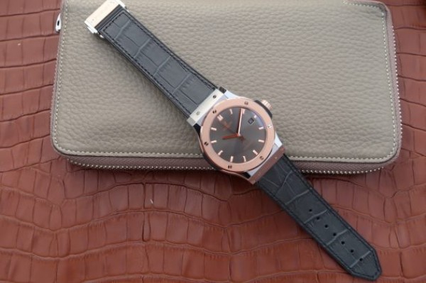 Replica Hublot Classic Fusion 42mm RG JJF Gray Dial Gray Gummy Strap A2892