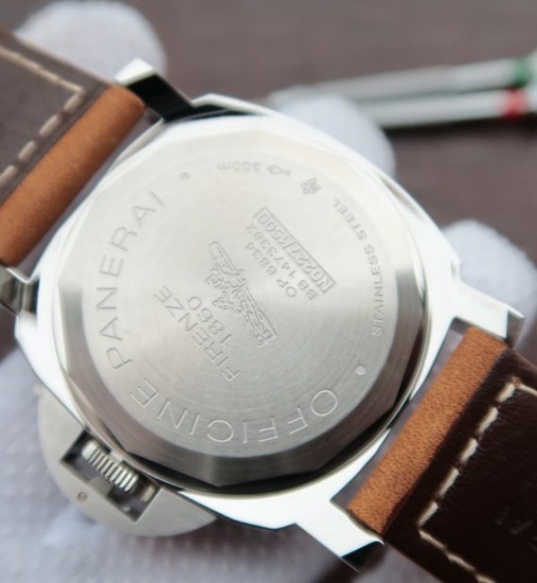 Replica Panerai Luminor PAM390 Brown Leather Strap P.5000