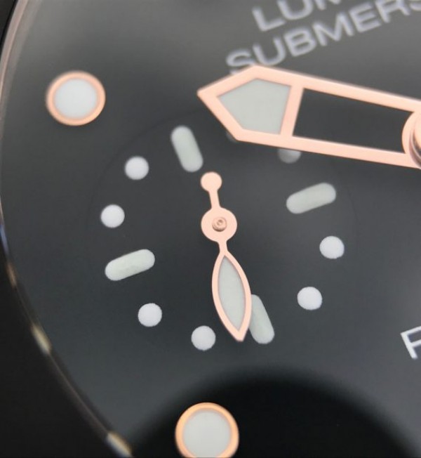 Replica Panerai XF PAM684 RG Luminor Submersible Rubber Strap P.9010