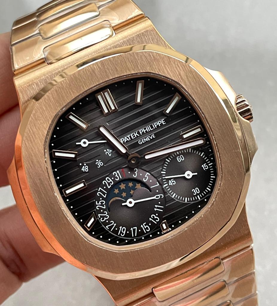 Replica PATEK PHILIPPE Nautilus Moon Phases 5712 RG Grey Dial on RG Bracelet PPF A240