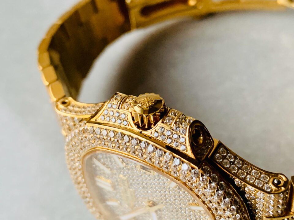 Replica PATEK PHILIPPE ICED Nautilus Jumbo 5711 YG TWF Full Paved Diamonds Dial Case and Bracelet A324