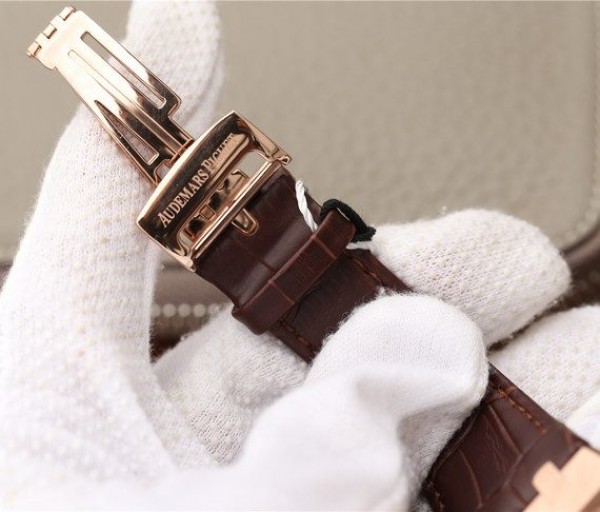 Replica Audemars Piguet Royal OAK Royal Oak Chronograph 26331 RG Brown Dial Leather Strap A7750