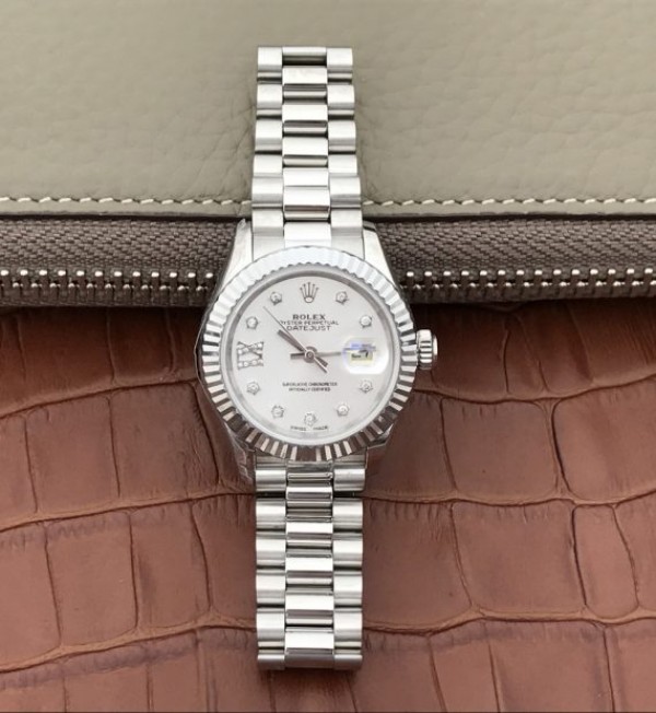Replica Rolex DateJust 28mm Fluted Bezel White Dial Diamonds Rome Markers Bracelet A2236