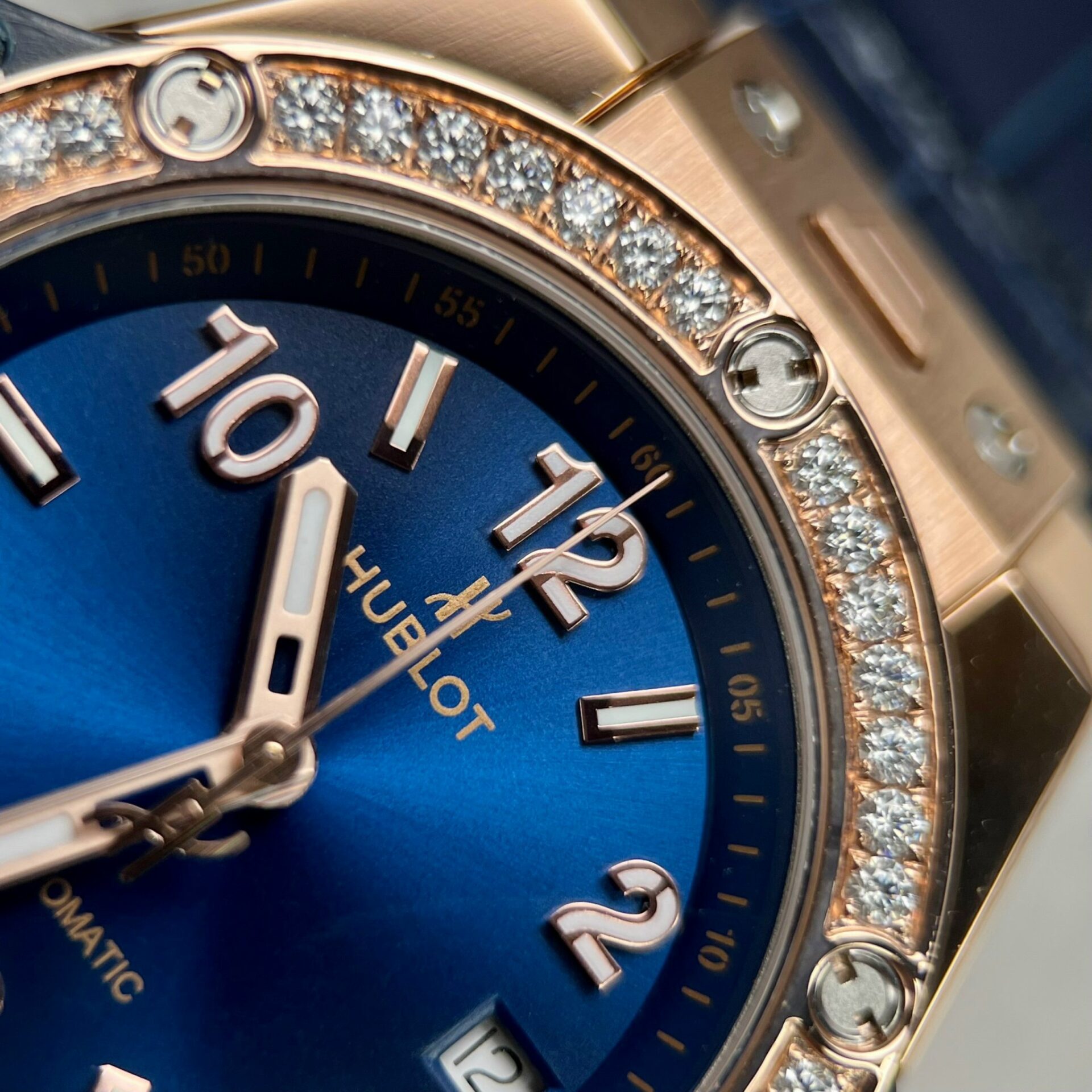 Hublot One Click King Gold Replica Watch With Blue Dial Moissanite 39mm