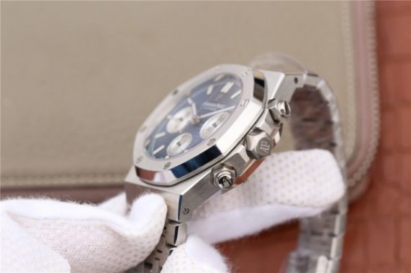 Replica Audemars Piguet Royal Oak Chronograph SS JHF Blue/White Dial SS Bracelet A7750