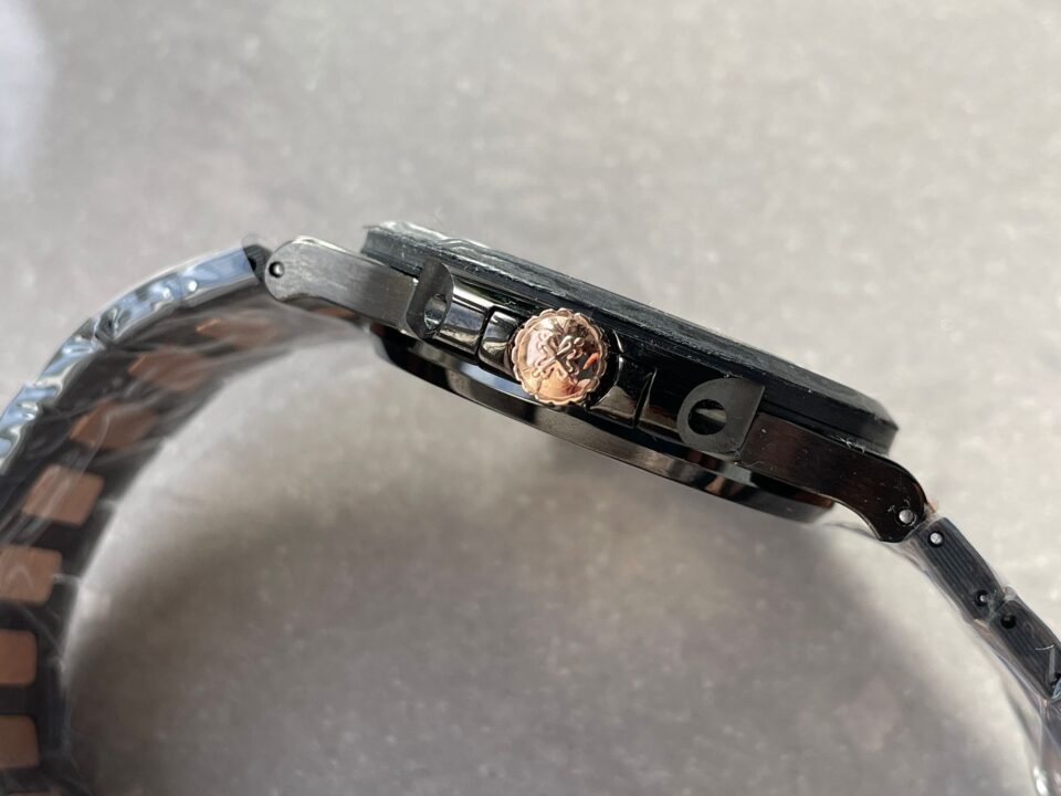 Replica PATEK PHILIPPE Nautilus 5711 DIW Carbon DIWF 1:1 Best Edition Black Textured Dial on Carbon/RG Bracelet 324CS