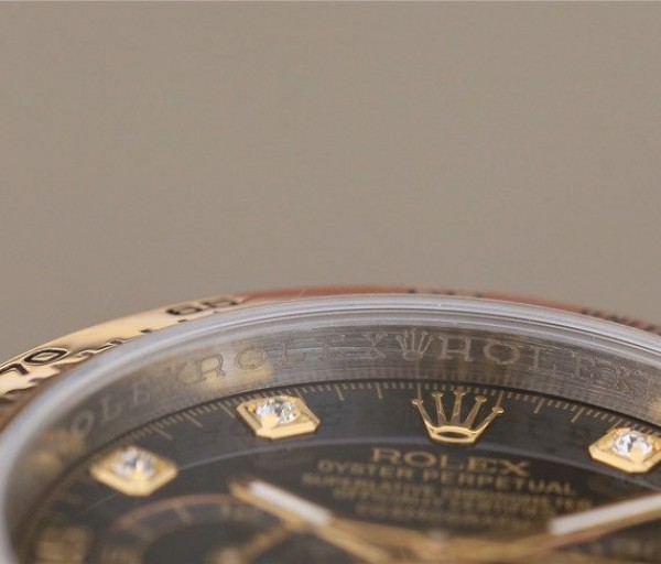 Replica Rolex Daytona 116523 Thick YG Wrapped Black Dial Diamonds Markers SS/YG Bracelet A7750