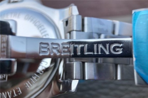 Replica Breitling Colt Automatic 44mm SS GF White Textured Dial SS Bracelet A2824