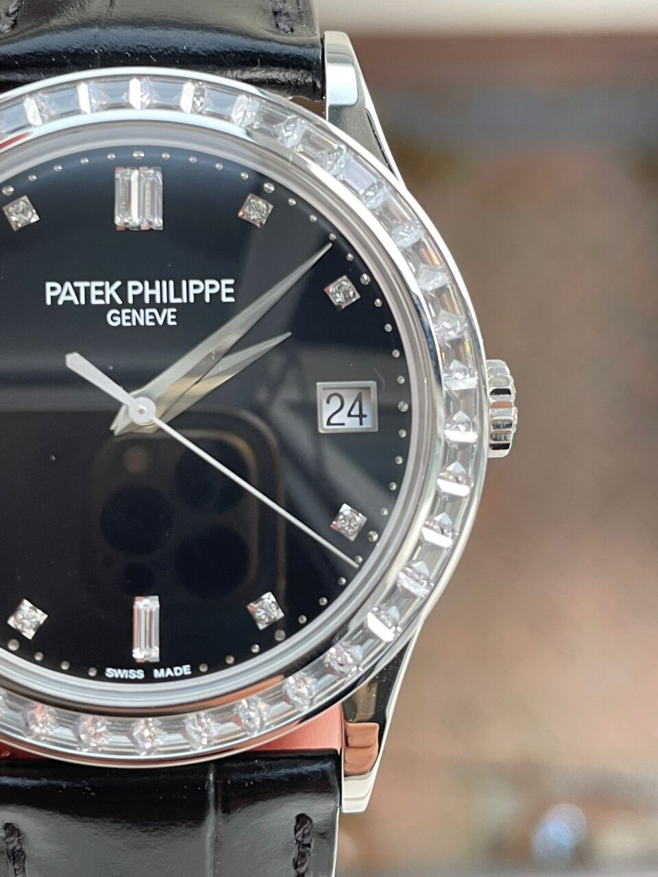 Replica PATEK PHILIPPE Calatrava ZF 5298p Date Sweep Seconds in Diamond Bezel Black Dial ZF factory
