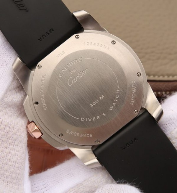 Replica Cartier JJF Calibre De Cartier Diver SS Black Dial RG Bezel Black Rubber Strap A23J