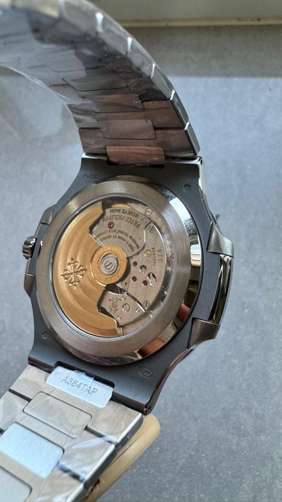 Replica PATEK PHILIPPE Nautilus 5811/1G PPF 1:1 Best Edition Grey Textured Dial on SS Bracelet Asian Cal.26-330CS