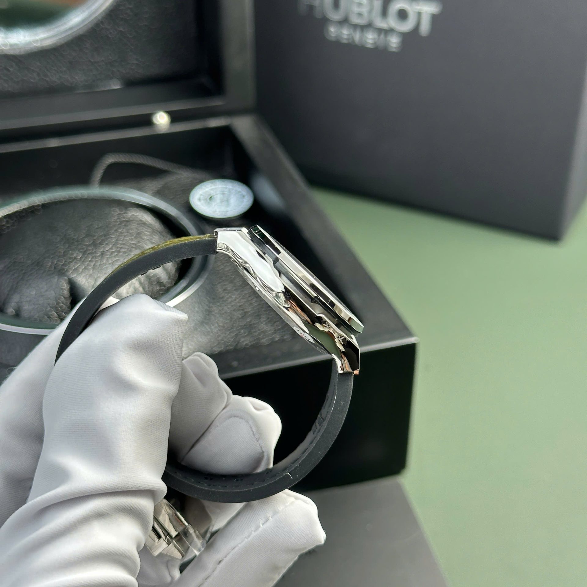 Hublot Classic Fusion Replica Watch Womens Green HB Factory 33mm