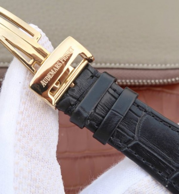 Replica Audemars Piguet JF Royal Oak 41mm 26574 YG Blue Dial Leather Strap A5134