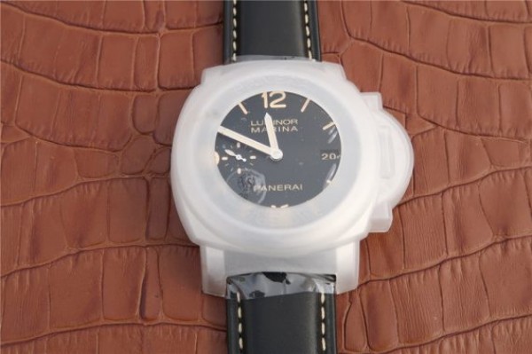 Replica Panerai PAM498 VSF Black Dial Leather Strap P.9000