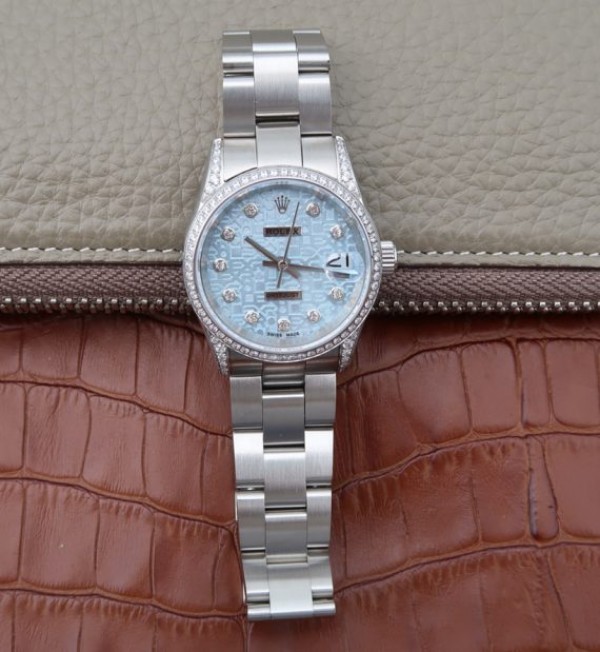 Replica Rolex DateJust 31mm Diamonds Bezel/Markers Blue Textured Dial A2235