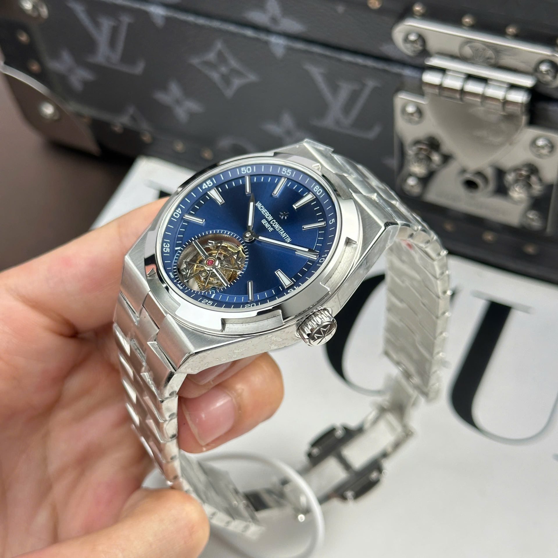 Vacheron Constantin Overseas 6000V Tourbillon Replica Watch Blue Dial 42.5mm