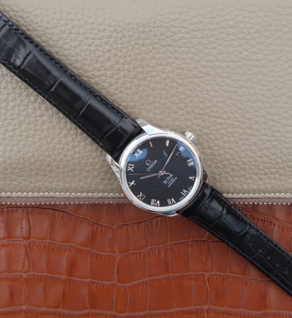 Replica Omega V6 De Ville 41mm SS Black Dial Black Leather Strap A8500