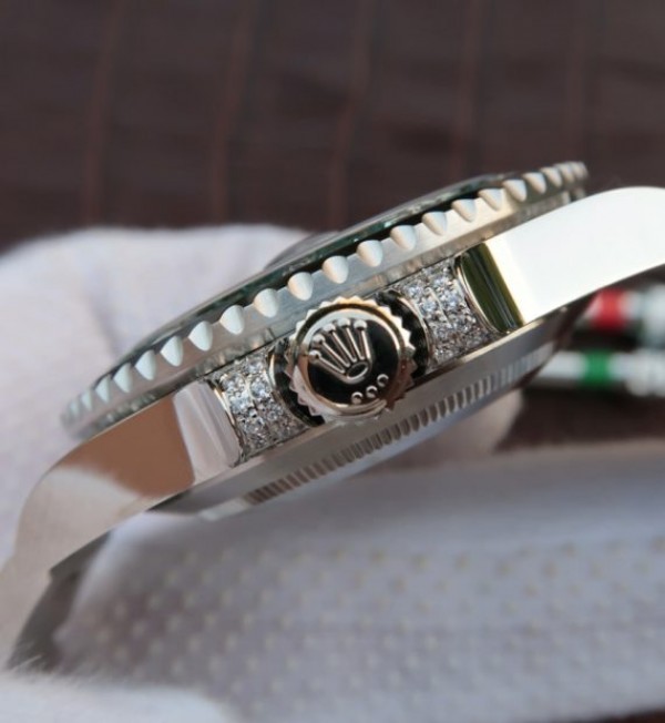 Replica Rolex Submariner 116610 LV Full Paved Diamonds Bezel Noob A2836
