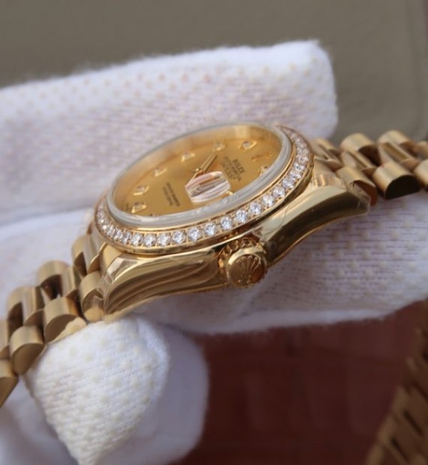 Replica Rolex DateJust 31mm Diamonds Bezel/Markers RG Case RG Gold Dial A2235
