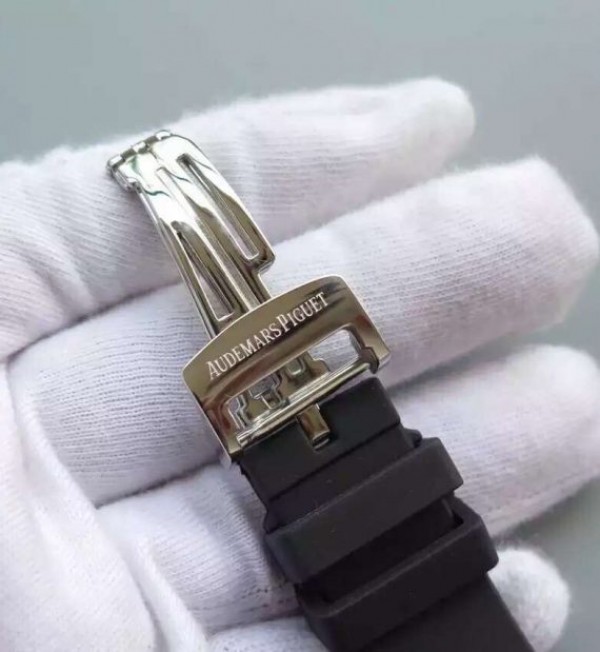 Replica Audemars Piguet Royal Oak Chronograph SS Black Dial Rubber Strap A7750