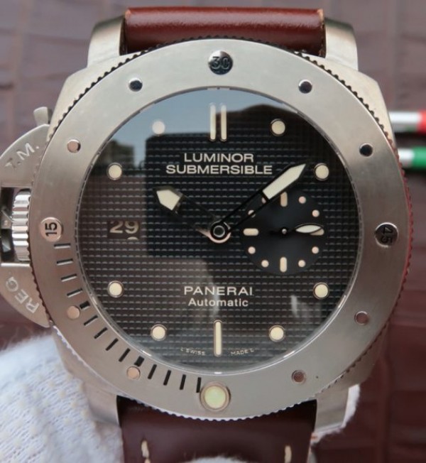 Replica Panerai JF Luminor Submersible PAM569 Titanium