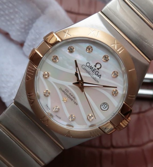 Replica Omega V6 Constellation Diamonds Bezel YG Bezel White Textured Dial A2500