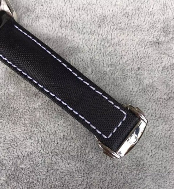 Replica Omega Speedmaster 3210.50.00 Black Dial/Bezel Black Nylon Strap