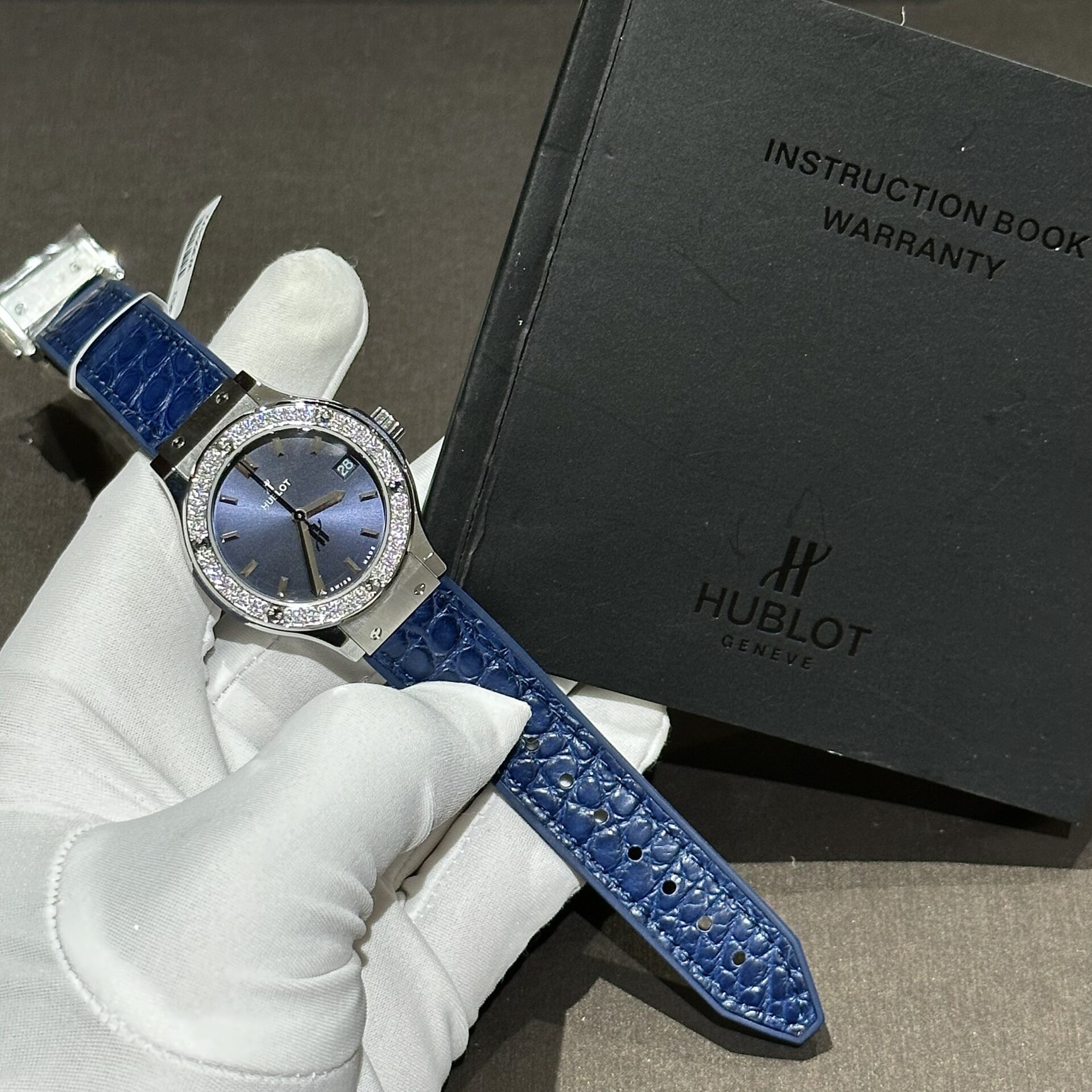 Hublot Classic Fusion Replica Watch Blue With Moissanite Diamond 33mm