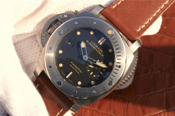 Replica Panerai PAM569 Titanium XF Brown Thick Leather Strap P9000