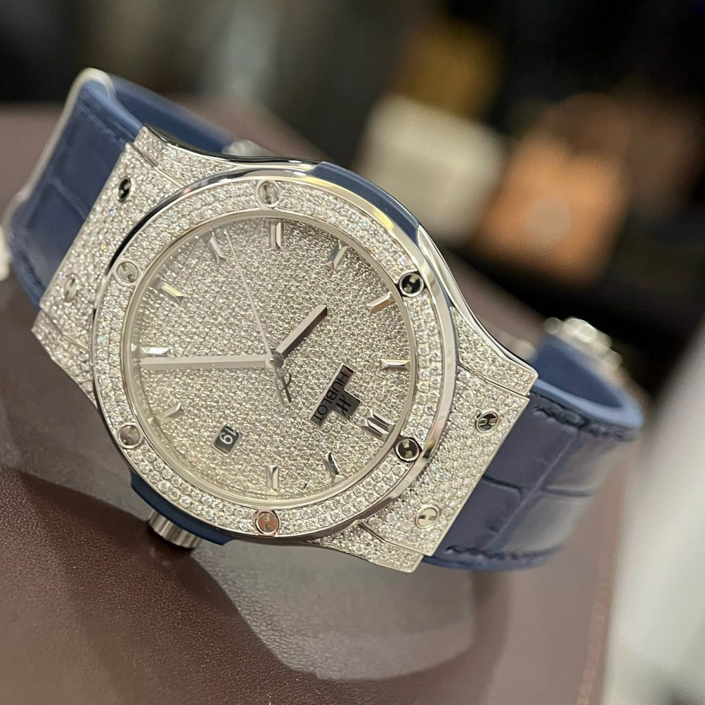 Hublot Best Replica Watch Classic Fusion Custom Natural Diamonds 42mm
