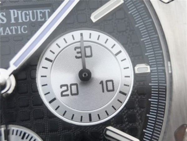 Replica Audemars Piguet Royal Oak Chronograph SS JHF Black/White Dial SS Bracelet A7750