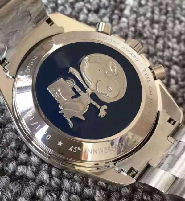 Replica Omega Speedmaster Snoopy White Dial SS Bracelet Manual Winding Chrono Movement