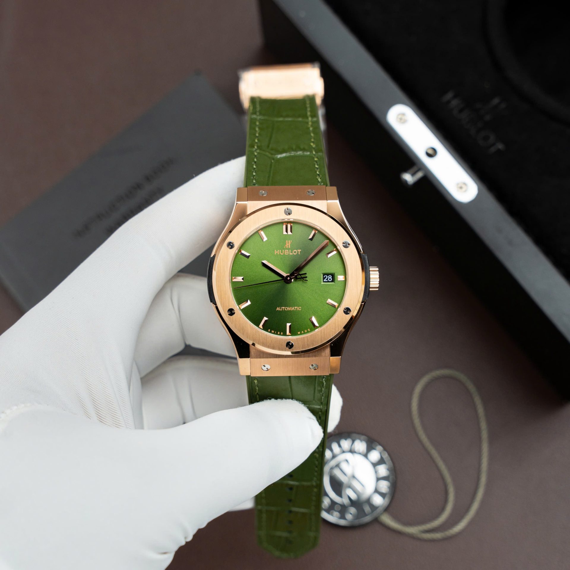Hublot Classic Fusion King Gold Replica Watch Green Dial Movement SW300 Swiss Made 42mm