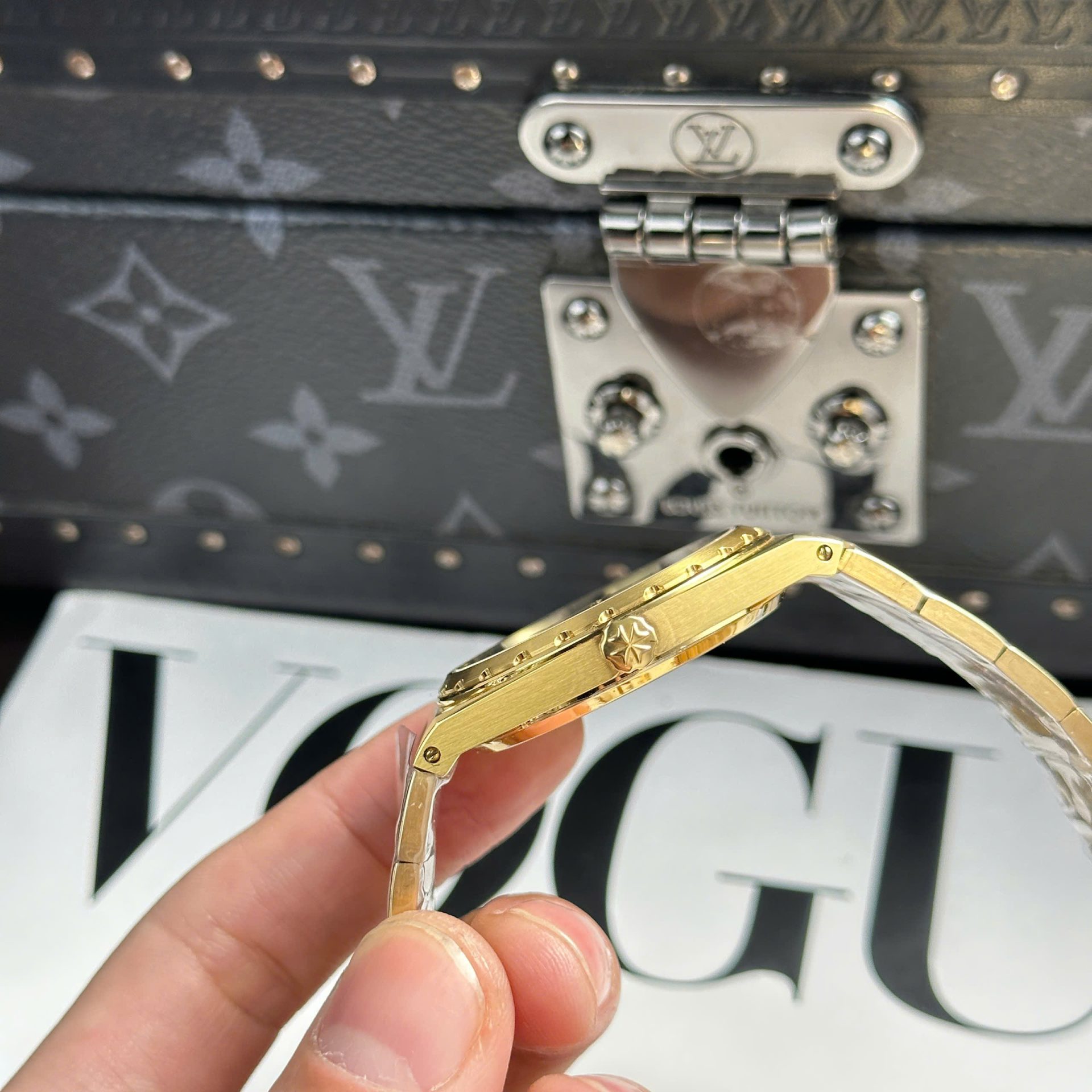 Vacheron Constantin Historiques 222 Fake Watch Yellow 8F Factory 37mm