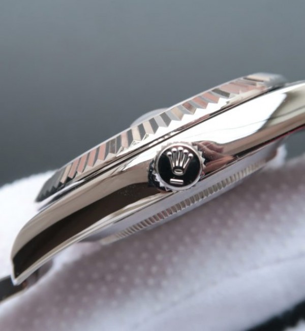 Replica Rolex DateJust II SS Fluted Bezel White Dial SS Bracelet A3136