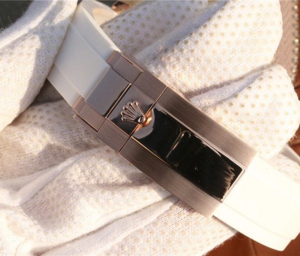 Replica Rolex Yacht-Master 116655 RG White Dial White Ceramic Rubber Strap A2824