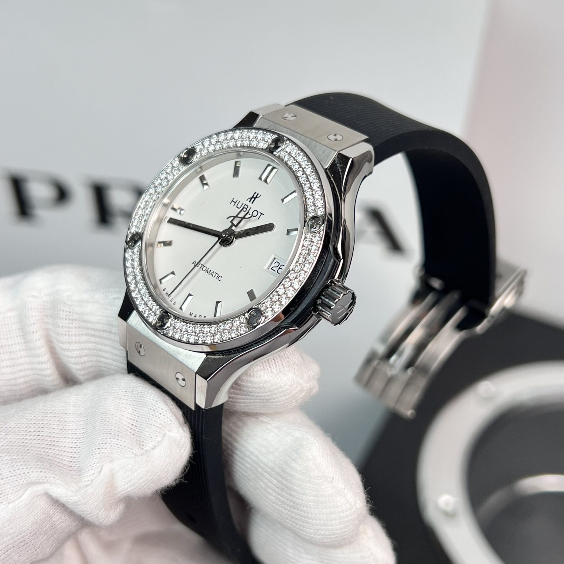 Hublot Classic Fusion Replica Watch Moissanite White Dial 38mm