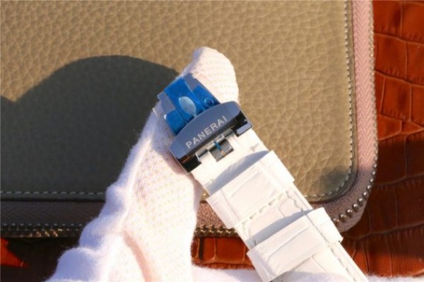 Replica Panerai PAM049 XF White Dial White Leather Strap A7750