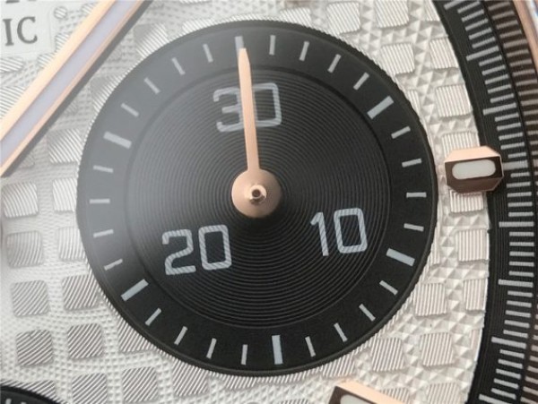 Replica Audemars Piguet Royal Oak Chronograph RG JHF White/Black Dial RG Bracelet A7750