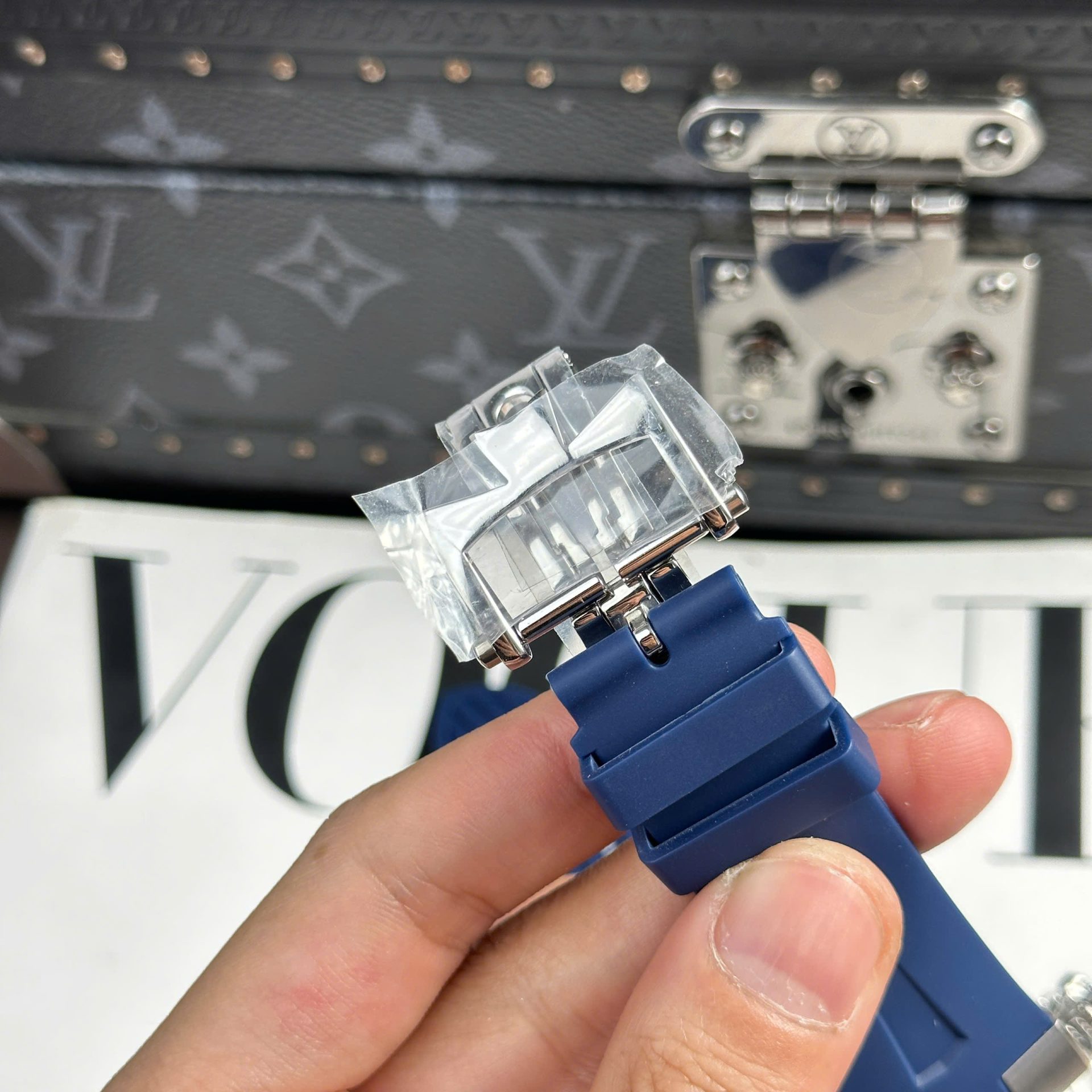 Vacheron Constantin Best Replica Watch Overseas Dual Time 47450 Blue 9F Factory 42mm