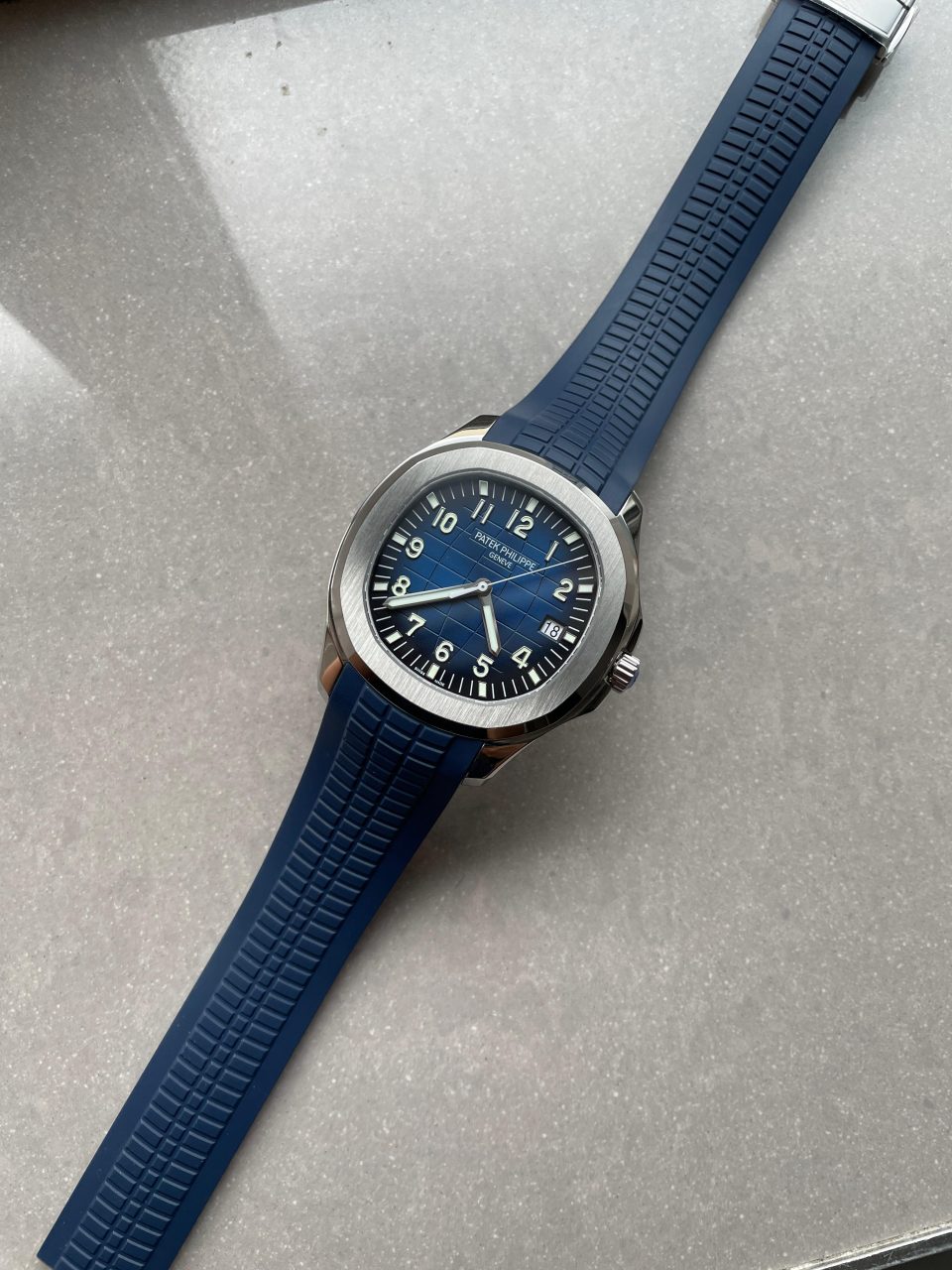 Replica PATEK PHILIPPE Aquanaut 5168G 42mm SS ZF 1:1 Best Edition Blue Dial on Blue Rubber Strap 324CS