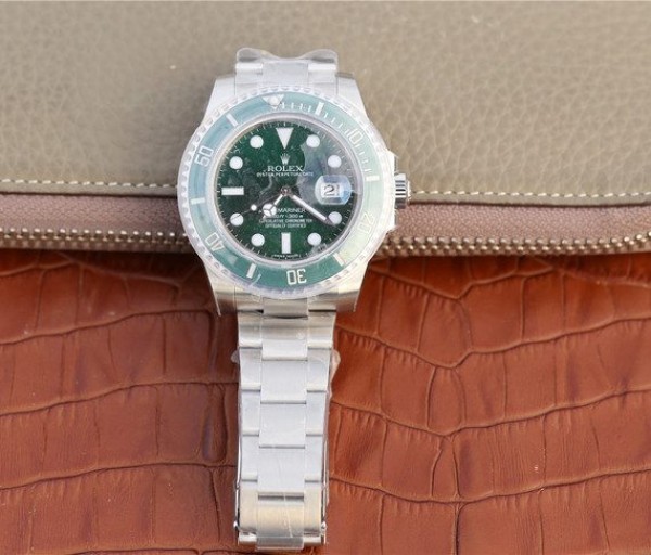 Replica Rolex Submariner 116610 LV Green Ceramic VRF SS Bracelet A2836