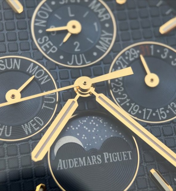 Replica Audemars Piguet JF Royal Oak 41mm 26574 YG Blue Dial Leather Strap A5134