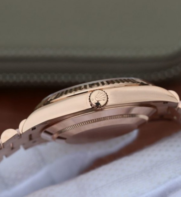 Replica Rolex Day-Date 40mm 228235 RG Noob RG Textured Dial RG Bracelet A3255