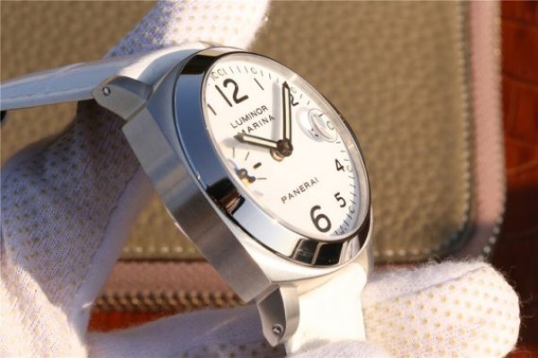 Replica Panerai PAM049 XF White Dial White Leather Strap A7750