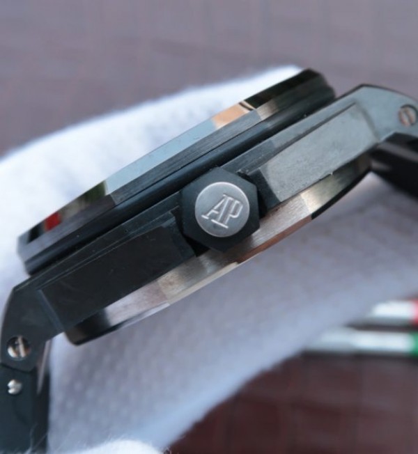 Replica Audemars Piguet JF Royal Oak Offshore Diver Real Ceramic Rubber Strap A3120