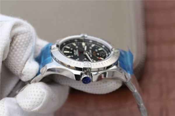 Replica Breitling Colt Automatic 44mm SS GF Black Textured Dial SS Bracelet A2824
