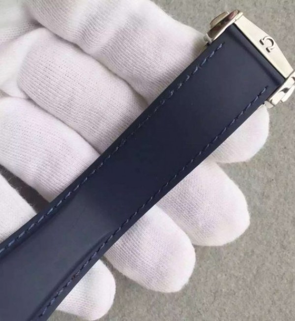 Replica Omega Seamaster Professional Chronograph Blue Bezel Blue Dial Rubber Strap A9900