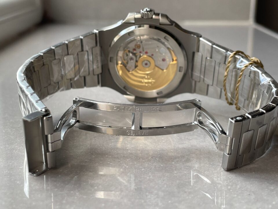 Replica PATEK PHILIPPE Nautilus 5711/1A PPF 1:1 Best Edition Green Textured Dial T Diamonds Bezel on SS Bracelet 324CS V4